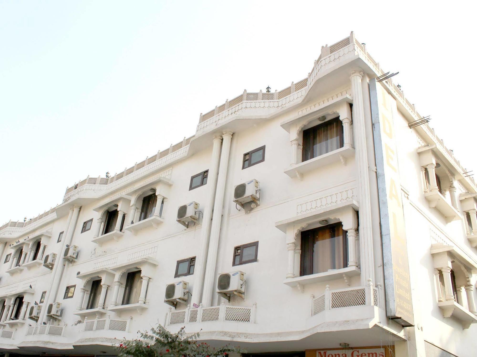 Amanda Crown Jaipur Hotell Kukas Exteriör bild